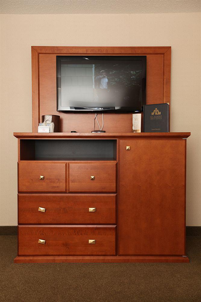 St. Albert Inn & Suites Saint Albert エクステリア 写真